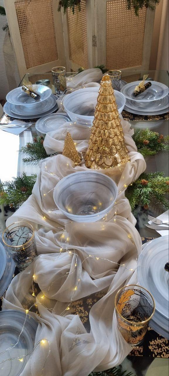Set mit 2 eleganten grauen und weißen Glasschalen