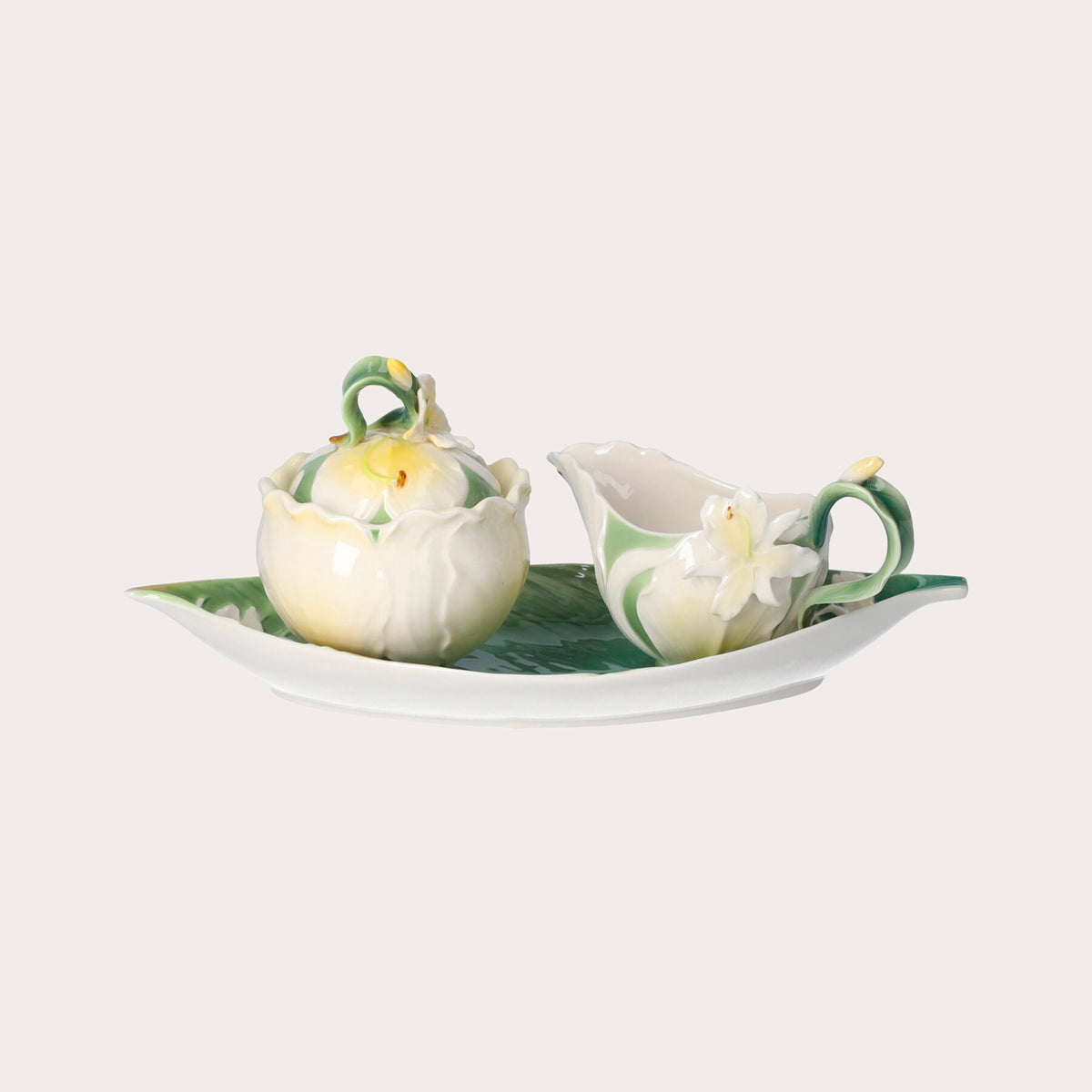 Set aus Zuckerdose und Milchkännchen aus Porzellan, verziert mit Blumen