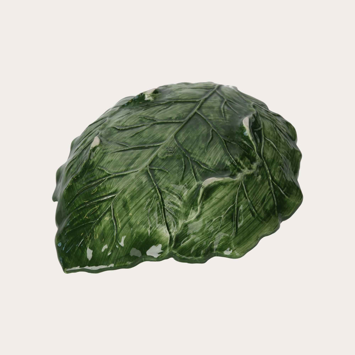 Piatto da Portata in Ceramica Verde a Forma di Foglia fatto a mano – Made in Italy