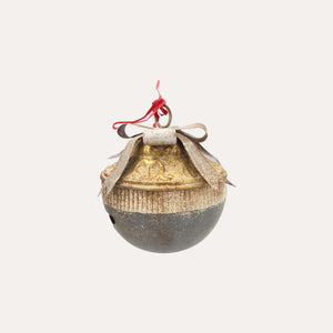 Bolota de Natal em Lata Verde e Dourada Alt.35x35 cm - KeyHome Store