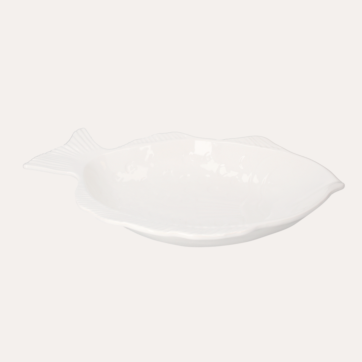 Fischförmiger Servierteller aus weißer Keramik, 50 x 33 x 8 cm