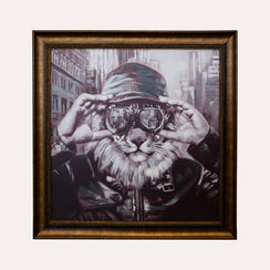 Tableau "Lion avec lunettes de soleil" dans un cadre vieilli