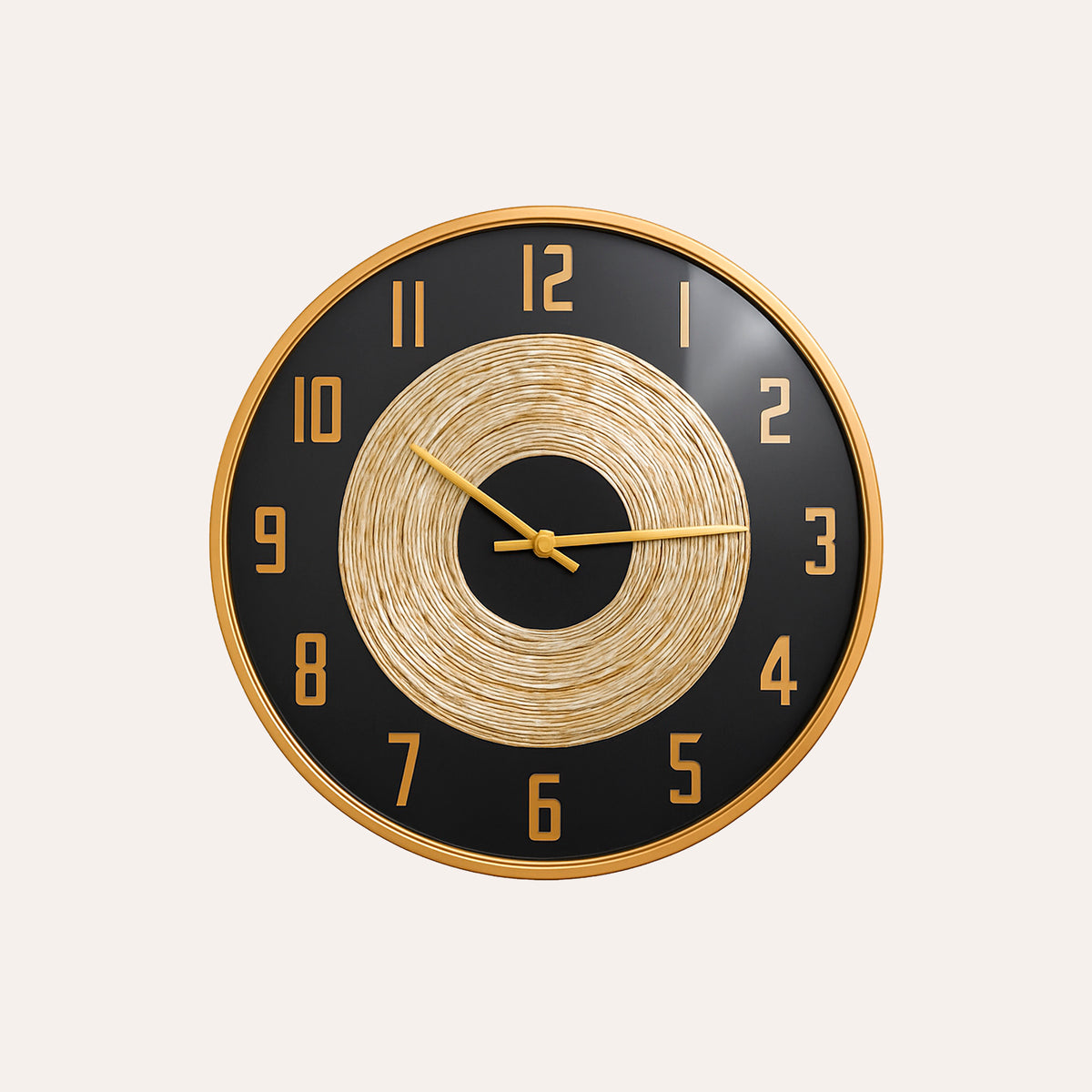 Horloge murale en métal avec détails dorés