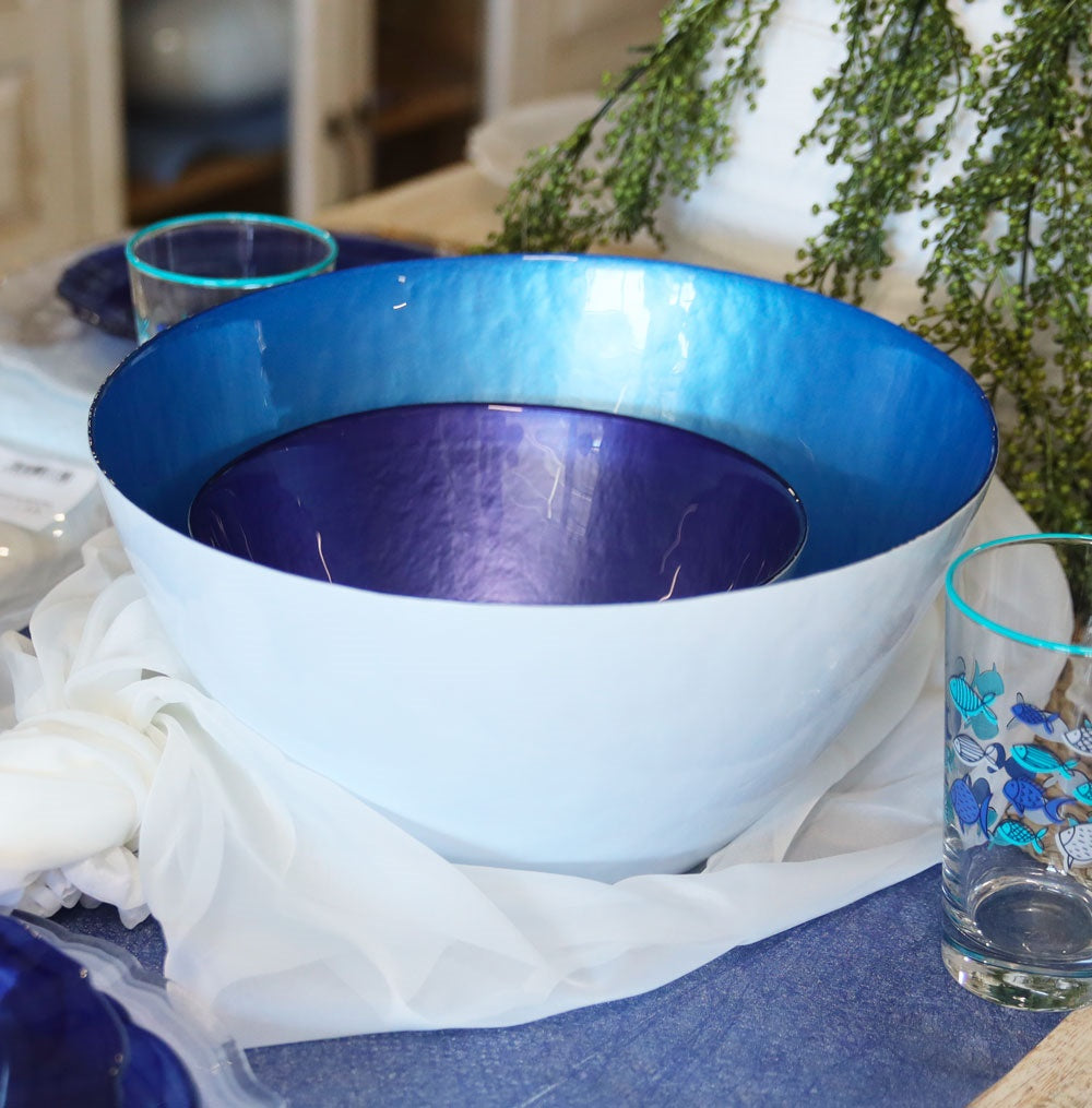 Set aus blauen/hellblauen Glasschalen